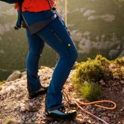 FJÄLLRÄVEN BERGTAGEN STRETCH TROUSERS W Damen - Trekkinghose -Frilufts T-Shirts Geschaft 5637700381 u bergtagen stretch trousers w fjaellraeven 24