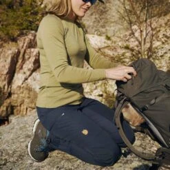 FJÄLLRÄVEN KAIPAK TROUSERS CURVED W Damen - Trekkinghose -Frilufts T-Shirts Geschaft 5637765592 z kaipak trousers curved w fjaellraeven 24