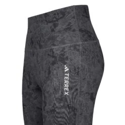 ADIDAS W TERREX MULTI AOP TIGHT Damen - Leggings -Frilufts T-Shirts Geschaft 5638018659 e w terrex multi aop tight adidas 24